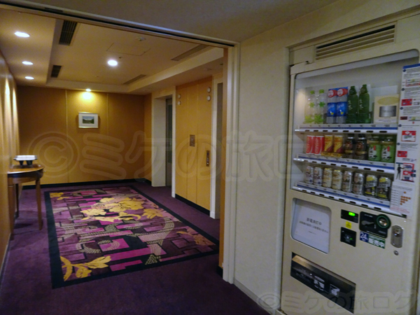 札幌プリンスホテル　自販機・ランドリー