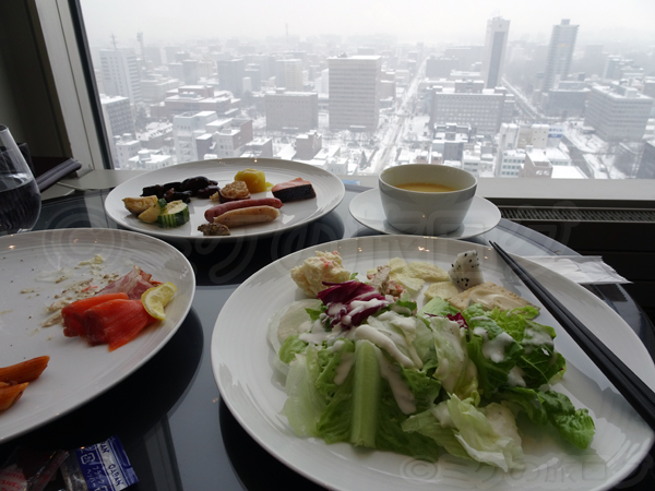 札幌プリンスホテル　 朝食　テーブル