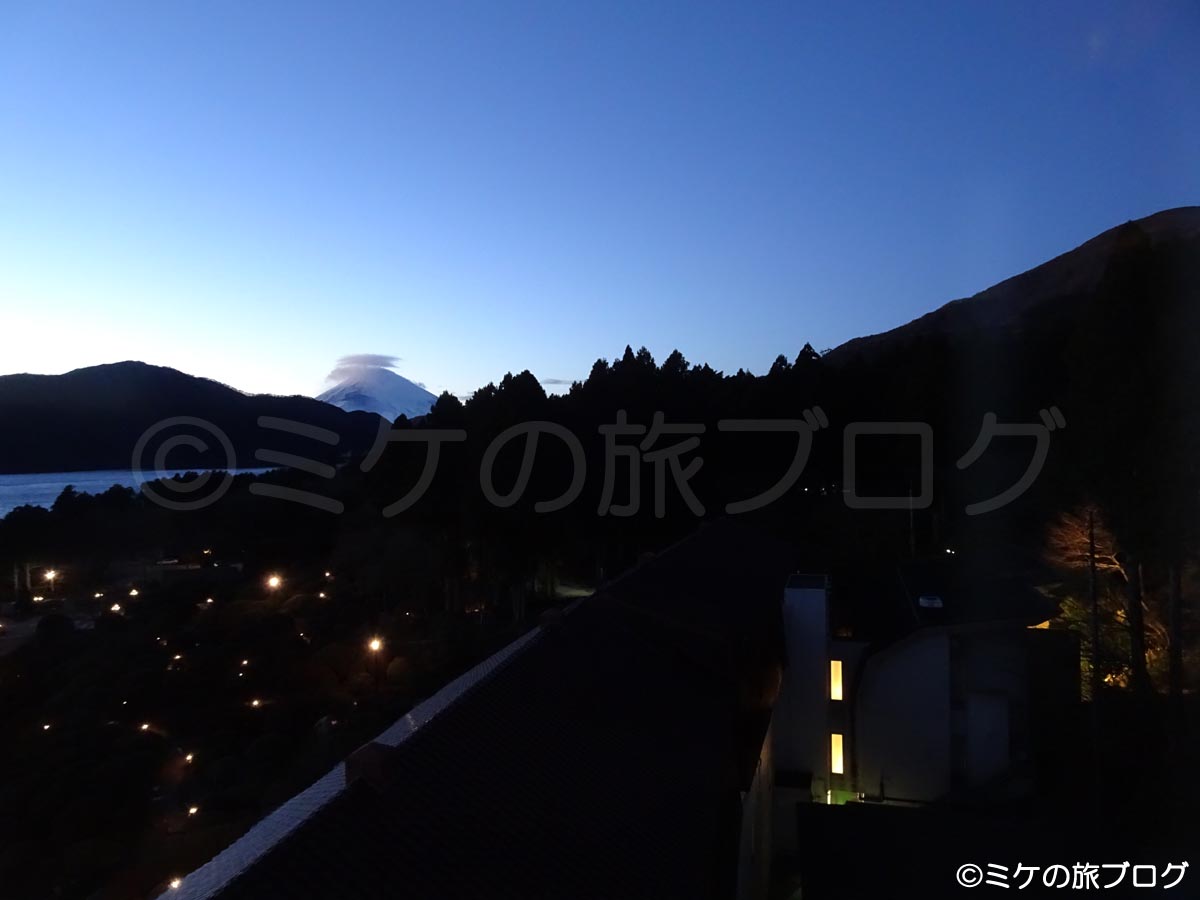 山のホテル　展望室　富士山