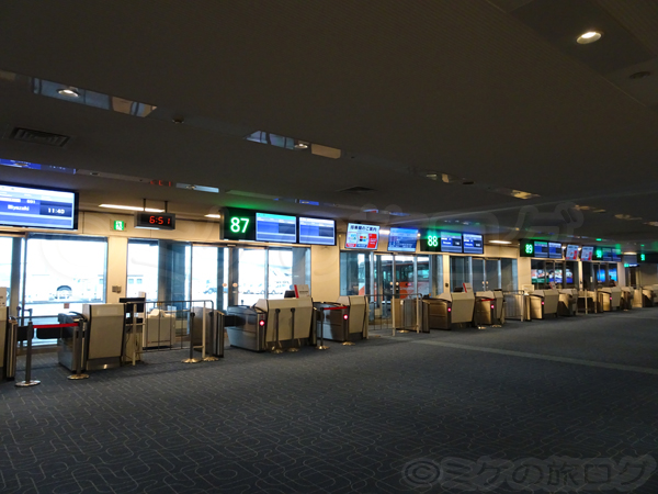 羽田空港のバスターミナル