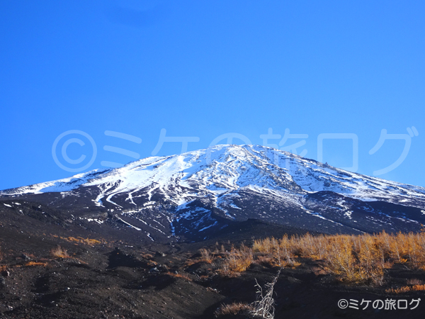 富士山五合目御中道から見る富士山山頂