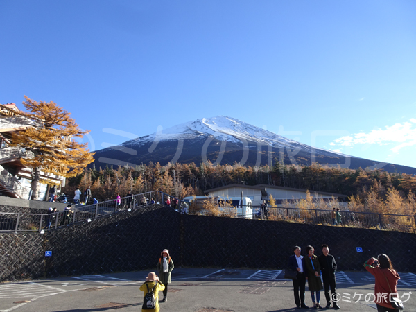 富士山五合目駐車場付近から見る富士山山頂