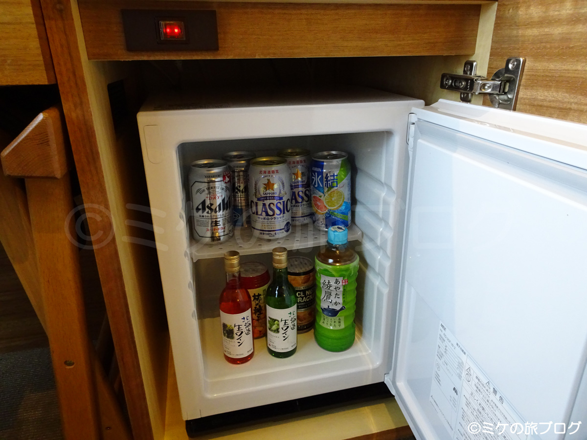 JRタワーホテル日航札幌のエグゼクティブダブルの冷蔵庫