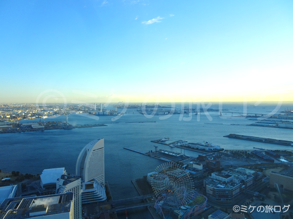 横浜ロイヤルパークホテル 早朝の眺め