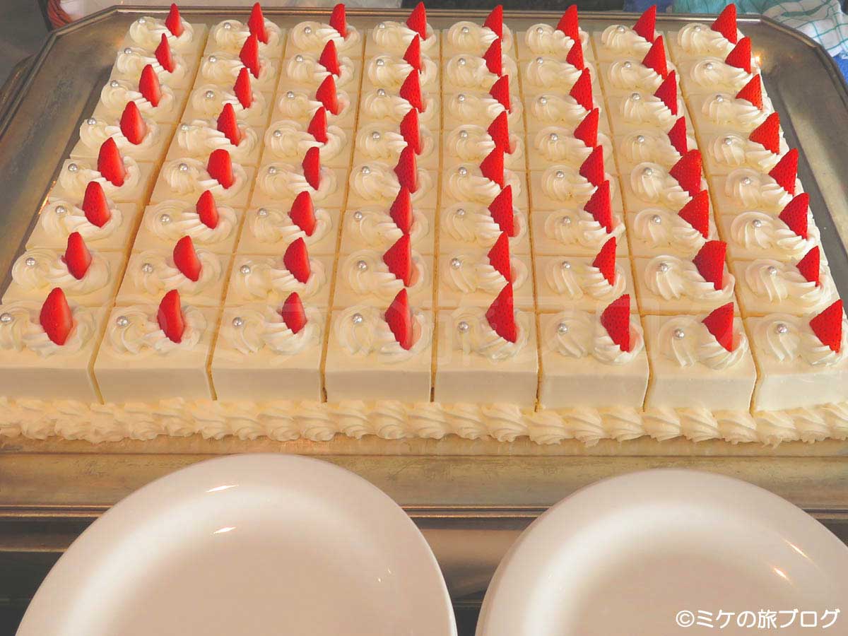 APAホテル東京ベイ幕張のスカイクルーズ マクハリのジャンボショートケーキ