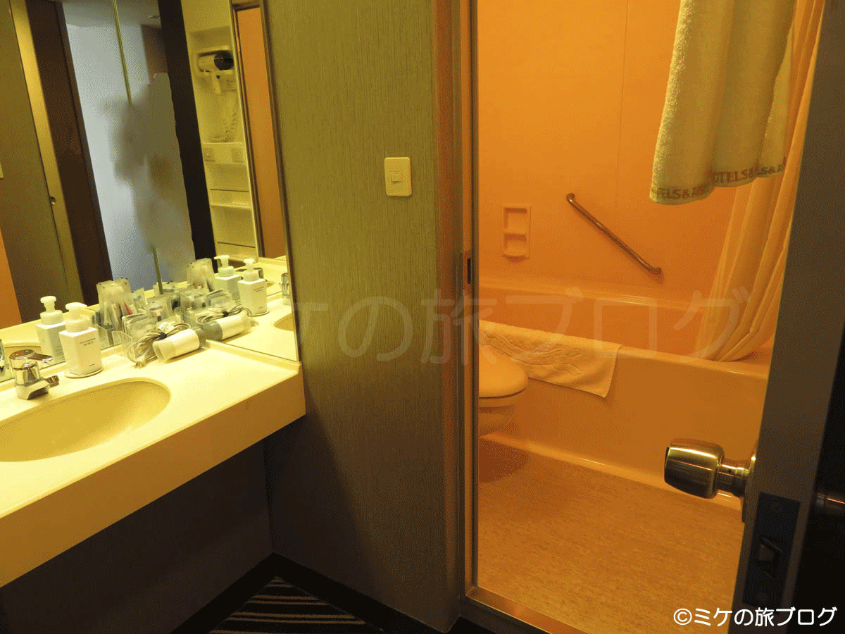 APAホテル東京ベイ幕張のデラックスツインのバストイレ
